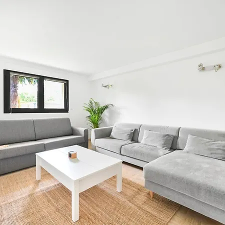 Apartment Le Jardin - 3 Piece - Parking - & Paris