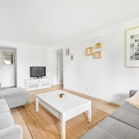 Le Jardin - 3 Piece - Parking - & Paris Apartment Le Plessis-Trevise