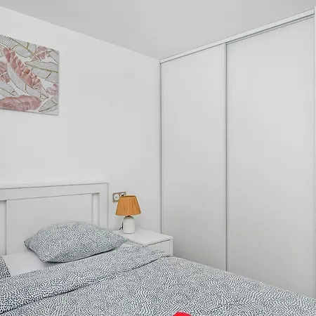 Apartment Le Jardin - 3 Piece - Parking - & Paris *